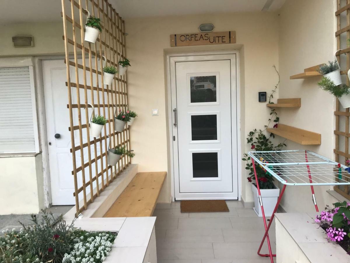 Orfeas Suite Nea Peramos  Exterior photo